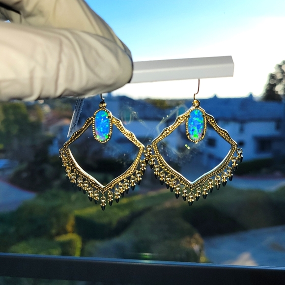 💖NWT Custom💖 KENDRA SCOTT🌟Gold Boho Ocean Blue Opal Fringe Drop Earrings - Picture 4 of 8